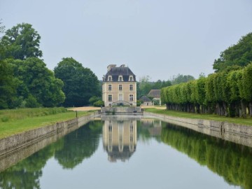 PARC DU CHATEAU DE LATHAN Gardens France Atlantic Loire Valley