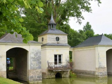 PARC DU CHATEAU DE LATHAN Gardens France Atlantic Loire Valley