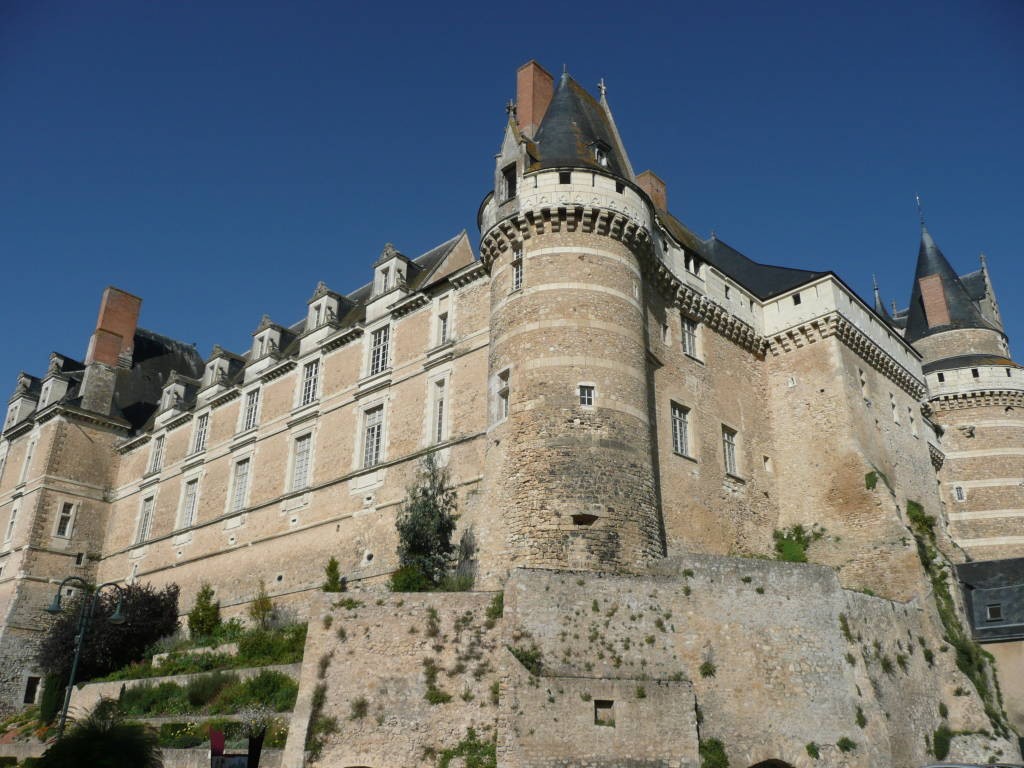 maine et loire toau chateau des briotteres champigne