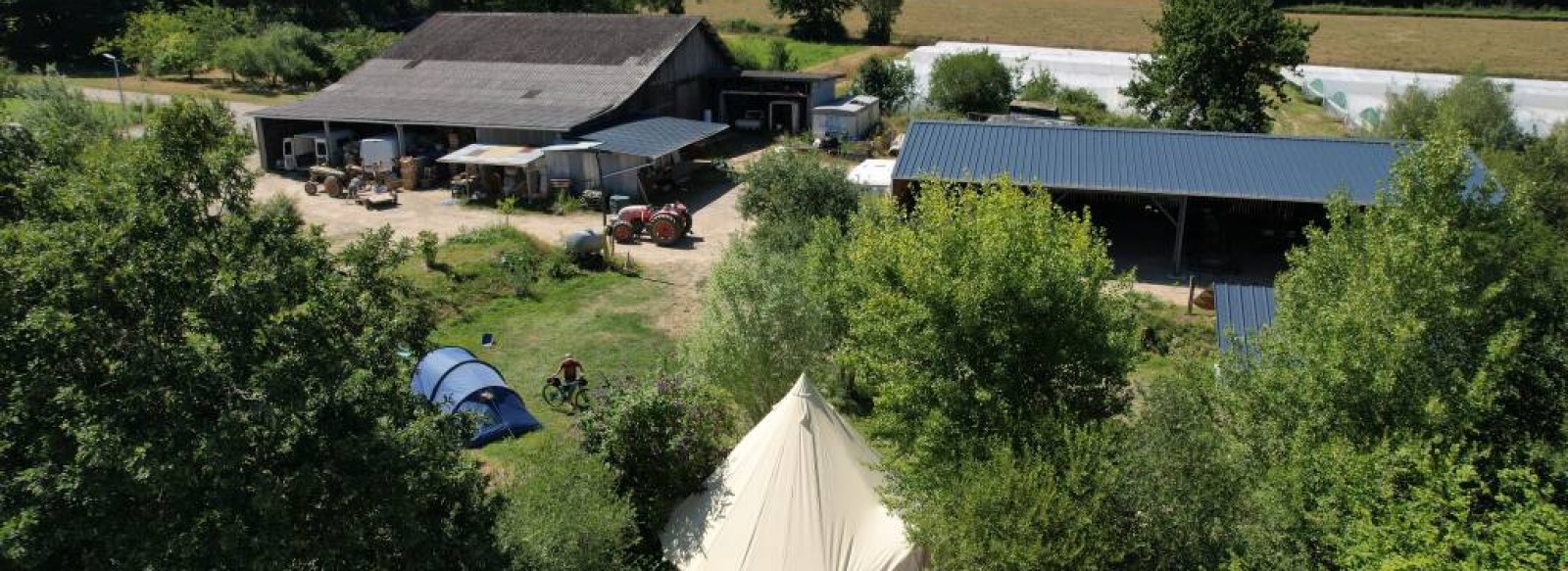 Camping a la ferme - Les rangs d'oignons