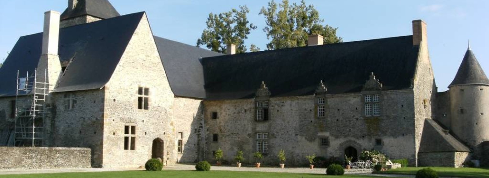 CHATEAU DE LA GRANDE COURBE