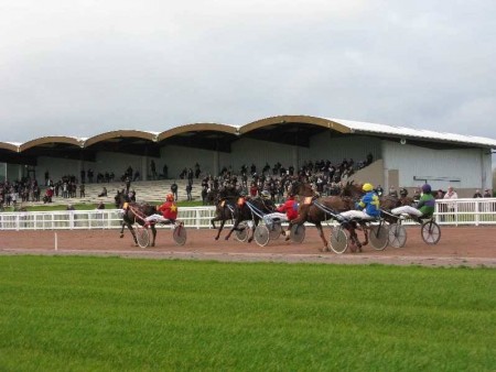 Hippodrome De Pont Chateau All About Horses France Atlantic Loire Valley